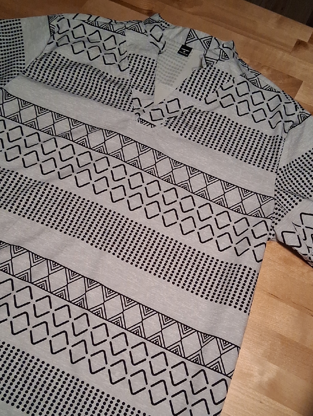 MANFINITY Grey and Black Geometric Short-Sleeve Polo